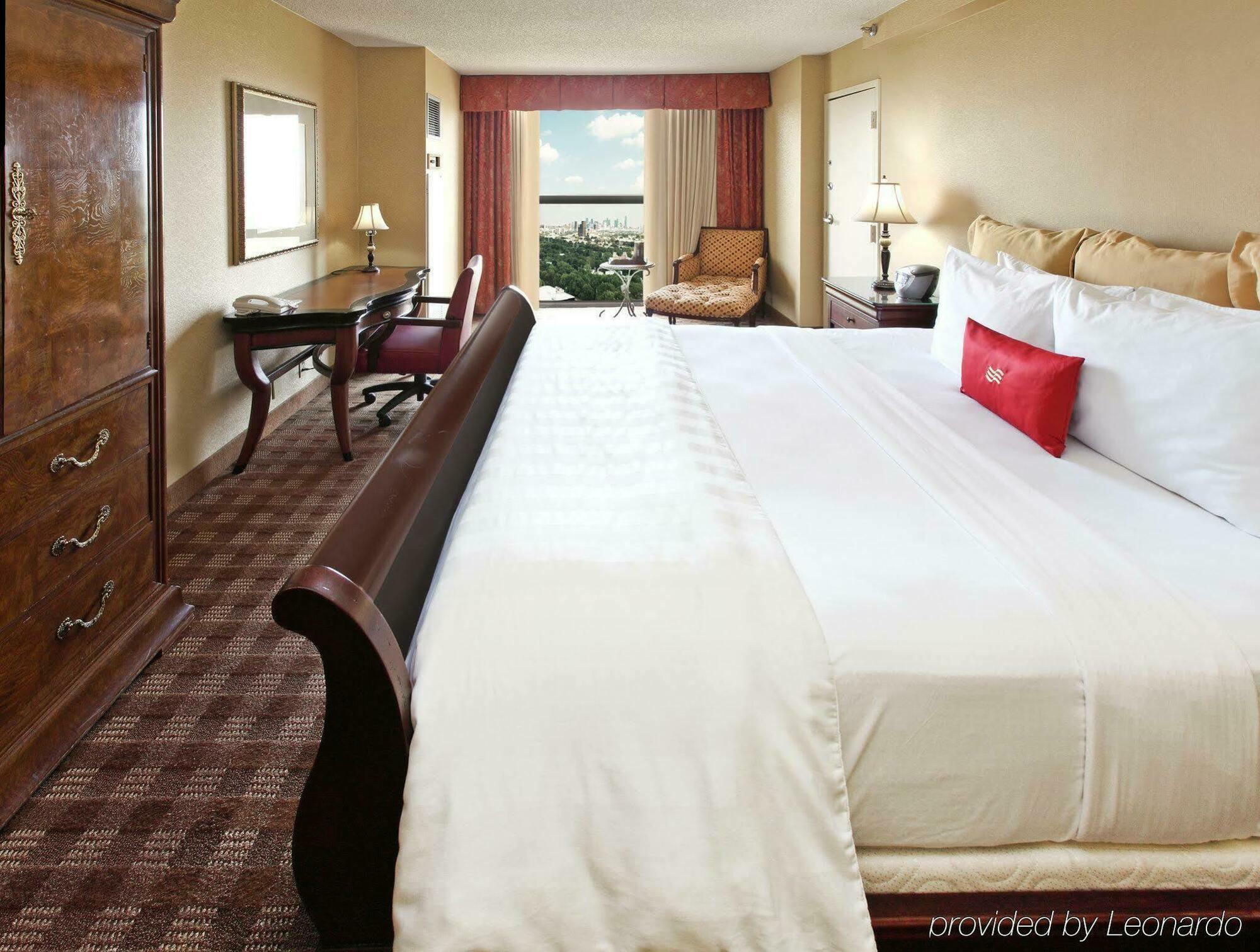 Crowne Plaza Dallas Market Ctr - Love Field, An Ihg Hotel מראה חיצוני תמונה